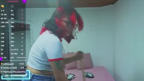 kristen_tay online show from 25, 10, 2025