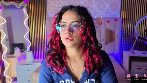 kristen_tay online show from 6, 4, 2026