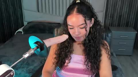 Snapshot of kristenbread chatting on 4, 10, 2025 Kristen Bread online show from 4, 10, 2025