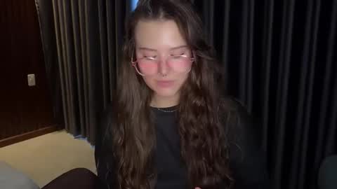Snapshot of kristiekitty chatting on 16, 5, 2026 kristiekitty online show from 16, 5, 2026