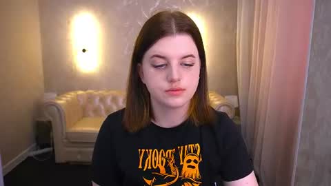 Snapshot of kristifoxy chatting on 8, 7, 2026 kristifoxy online show from 8, 7, 2026
