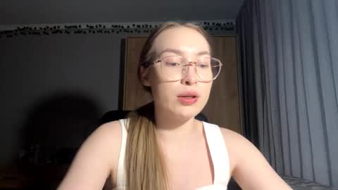 Mila online show from 3, 6, 2026