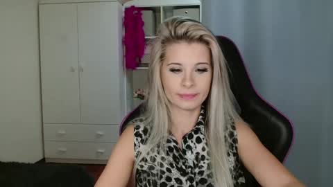 KristineAmore online show from 24, 10, 2025