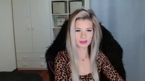 KristineAmore online show from 8, 11, 2025