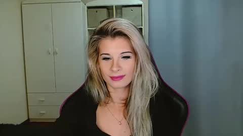 KristineAmore online show from 27, 11, 2025