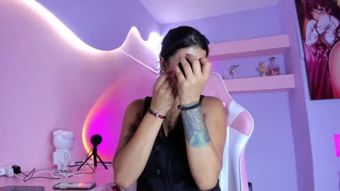 KristinWall online show from 16, 1, 2025