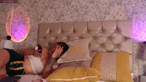 KristinWall online show from 4, 2, 2025