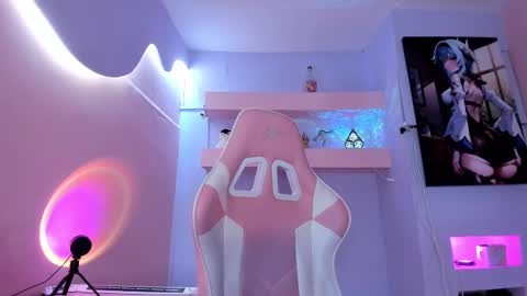 KristinWall online show from 4, 3, 2025