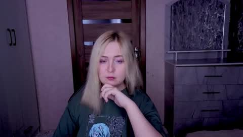 Kristy online show from 8, 4, 2026