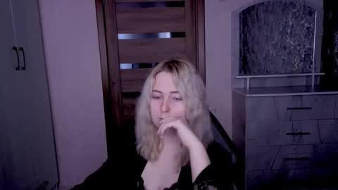 Snapshot of kristy_fran chatting on 27, 4, 2026 Kristy online show from 27, 4, 2026