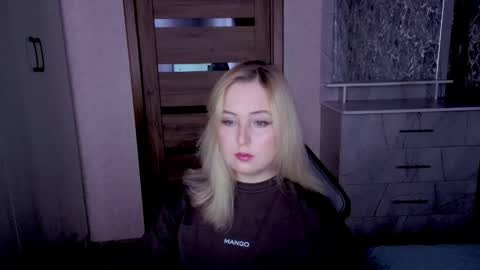 Snapshot of kristy_fran chatting on 17, 5, 2026 Kristy online show from 17, 5, 2026