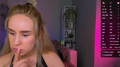 Snapshot of kristylovee chatting on 10, 9, 2025 Kristy online show from 10, 9, 2025