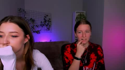 Snapshot of kristylovee chatting on 13, 9, 2025 Kristy online show from 13, 9, 2025