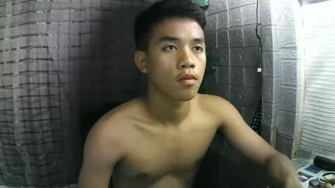 Snapshot of kritthanarkorn chatting on 6, 11, 2025 kritthanarkorn online show from 6, 11, 2025