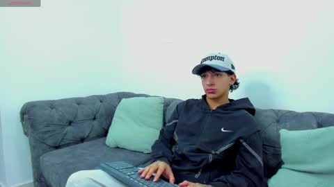 Snapshot of kroywave chatting on 1, 6, 2026 Kroy Wave Muscle Tattoos Latino online show from 1, 6, 2026