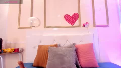 Snapshot of krystal_taylor23 chatting on 9, 3, 2025 Kystal Taylor online show from 9, 3, 2025