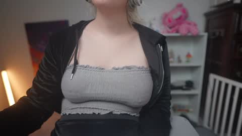 Krystal Syx online show from 20, 1, 2025