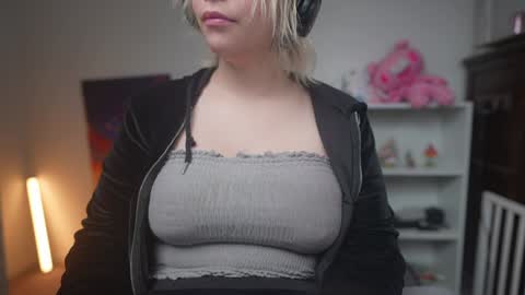 Krystal Syx online show from 20, 1, 2025