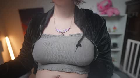 Krystal Syx online show from 3, 2, 2025