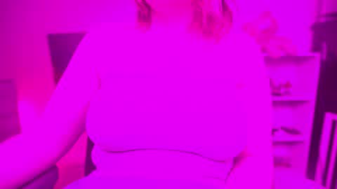 Snapshot of krystalsyxx chatting on 22, 12, 2025 Krystal Syx online show from 22, 12, 2025