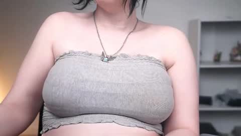 Snapshot of krystalsyxx chatting on 8, 2, 2026 Krystal Syx online show from 8, 2, 2026