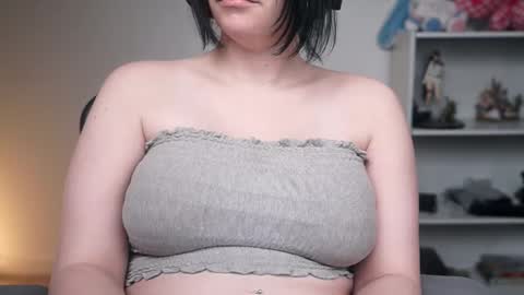 Snapshot of krystalsyxx chatting on 12, 2, 2026 Krystal Syx online show from 12, 2, 2026