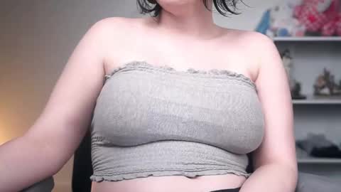 Snapshot of krystalsyxx chatting on 19, 2, 2026 Krystal Syx online show from 19, 2, 2026