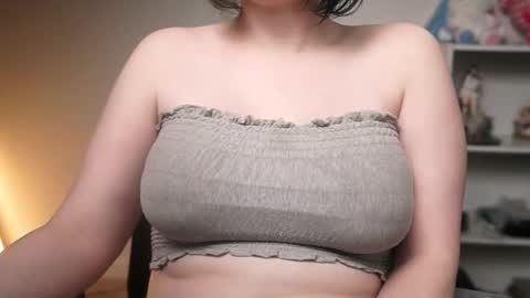 Snapshot of krystalsyxx chatting on 1, 3, 2026 Krystal Syx online show from 1, 3, 2026