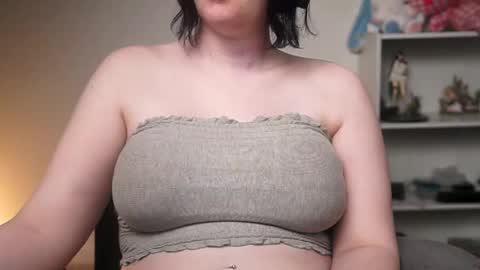 Snapshot of krystalsyxx chatting on 12, 3, 2026 Krystal Syx online show from 12, 3, 2026