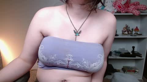 Snapshot of krystalsyxx chatting on 3, 4, 2026 Krystal Syx online show from 3, 4, 2026