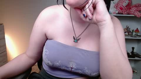 Snapshot of krystalsyxx chatting on 9, 4, 2026 Krystal Syx online show from 9, 4, 2026