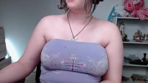 Snapshot of krystalsyxx chatting on 25, 5, 2026 Krystal Syx online show from 25, 5, 2026