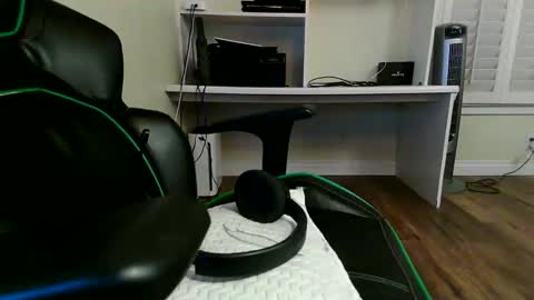 Kevin online show from 4, 2, 2025