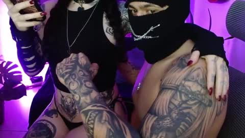 kuro_shir0 online show from 14, 4, 2026