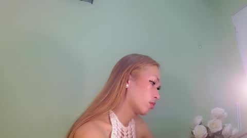 Snapshot of kween_romance chatting on 1, 1, 2025 Kween online show from 1, 1, 2025