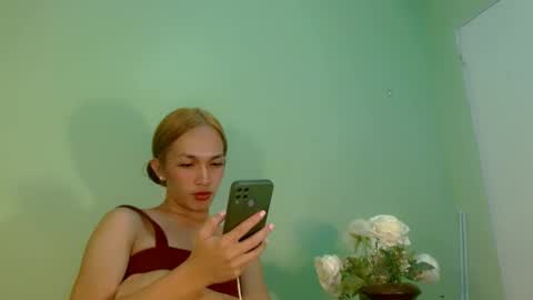 Snapshot of kween_romance chatting on 4, 1, 2025 Kween online show from 4, 1, 2025
