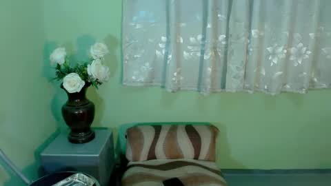 Snapshot of kween_romance chatting on 4, 2, 2025 Kween online show from 4, 2, 2025