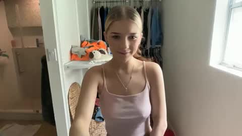 Snapshot of kykybaby4444 chatting on 3, 5, 2026 kyky online show from 3, 5, 2026