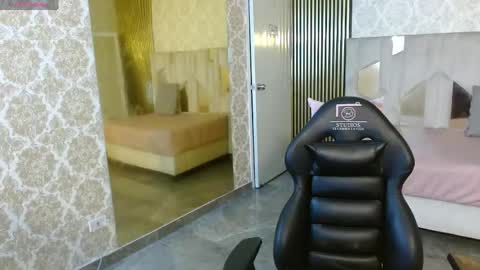 Snapshot of kyler_tay chatting on 14, 5, 2026 kyler_tay online show from 14, 5, 2026