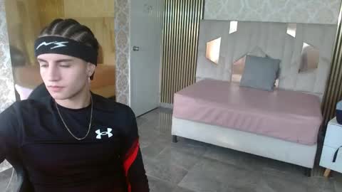 Snapshot of kyler_tay chatting on 26, 5, 2026 kyler_tay online show from 26, 5, 2026