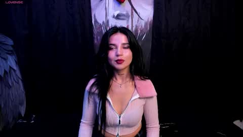 Snapshot of kylie_foxx1 chatting on 23, 9, 2025 submissive demon Please help me to reach 500 thumbs up online show from 23, 9, 2025