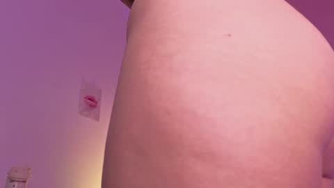 Snapshot of kylie_river chatting on 1, 7, 2026 Kylie online show from 1, 7, 2026