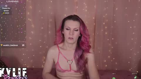 Snapshot of kylieboudoir chatting on 30, 6, 2026 Kylie Boudoir online show from 30, 6, 2026