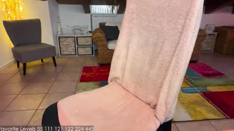 Kylie  online show from 13, 11, 2025