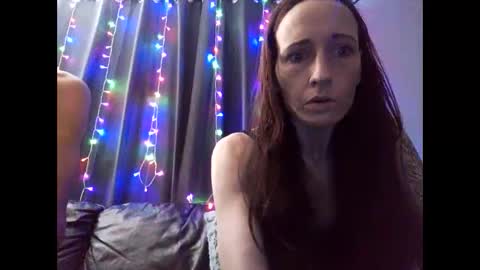Snapshot of kyliekween chatting on 13, 10, 2025 KylieKween online show from 13, 10, 2025