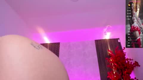 Snapshot of kyliie_jones chatting on 13, 2, 2025 KYLIE online show from 13, 2, 2025