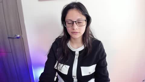 Snapshot of kyomi_chang chatting on 4, 7, 2026 Kyomi online show from 4, 7, 2026