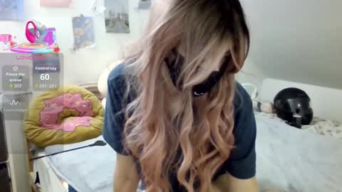 Kyra Wild online show from 22, 9, 2025