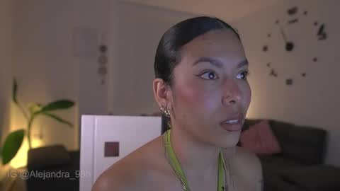 schedule 300 pm - 1100pm colombia time online show from 3, 2, 2026