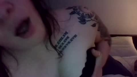 Snapshot of l0velynae chatting on 27, 6, 2026 l0velynae online show from 27, 6, 2026
